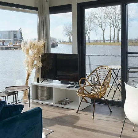 Houseboat Escapade Hotel na wodzie Nieuwpoort
