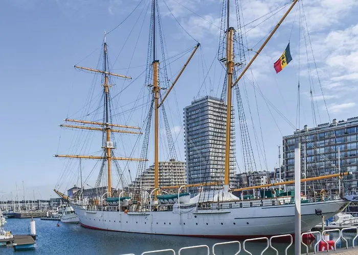 Houseboat Escapade Botel Nieuwpoort