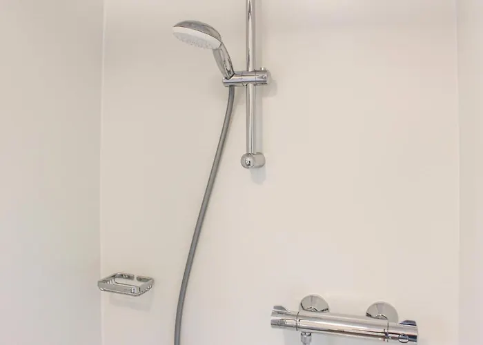 Houseboat Escapade Botel 5*