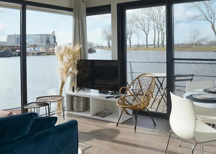 Houseboat Escapade Botel Nieuwpoort